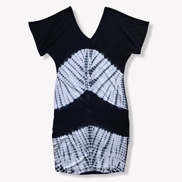 Urban X Black & White Tie-Dye Shift Dress - Picture 5 of 12